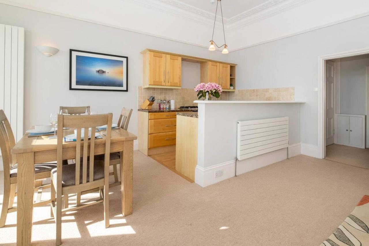 Spectacular Sea Views! Stylish Apt With Balcony Apartment Brighton Bagian luar foto