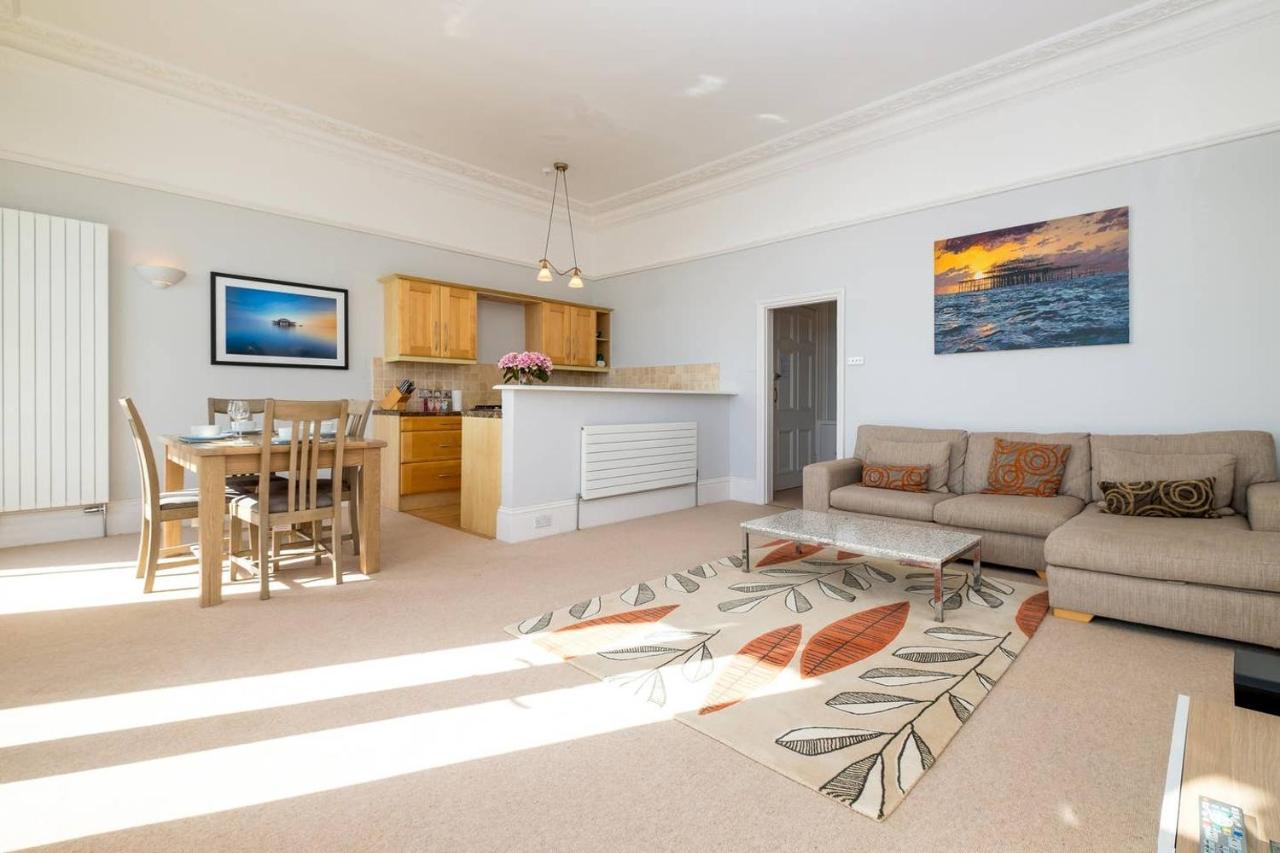 Spectacular Sea Views! Stylish Apt With Balcony Apartment Brighton Bagian luar foto