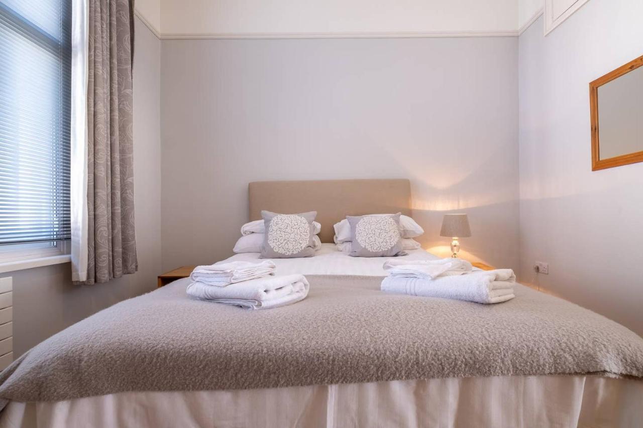 Spectacular Sea Views! Stylish Apt With Balcony Apartment Brighton Bagian luar foto